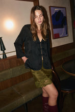Load image into Gallery viewer, ROWIE - ATTARD JACQUARD TANG SHIRT / noir floral
