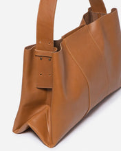 Load image into Gallery viewer, STITCH &amp; HIDE - PENNI TOTE in ALMOND
