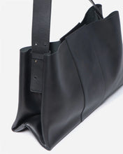 Load image into Gallery viewer, STITCH &amp; HIDE - PENNI TOTE in CLASSIC BLACK
