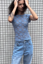 Load image into Gallery viewer, ROWIE - GALO SUNFLOWER LACE TEE / periwinkle
