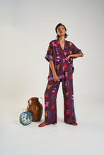 Load image into Gallery viewer, SUMMI SUMMI - BUTTON UP S/S SHIRT /zodiac
