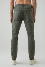 Load image into Gallery viewer, NEUW - LOU SLIM TWILL JEAN - MILITARY
