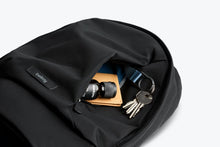Load image into Gallery viewer, BELLROY - CLASSIC BACKPACK COMPACT - BLACK
