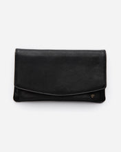 Load image into Gallery viewer, STITCH &amp; HIDE - DARCY WALLET BLACK
