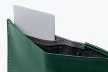 Load image into Gallery viewer, BELLROY - NOTE SLEEVE RACING GREEN
