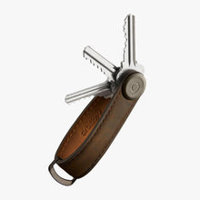 Load image into Gallery viewer, ORBITKEY - CRAZY HORSE LEATHER - OAK BROWN/BROWN
