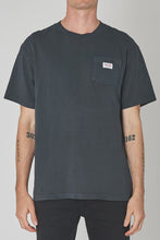 Load image into Gallery viewer, ROLLAS - TRADE POCKET TEE - black
